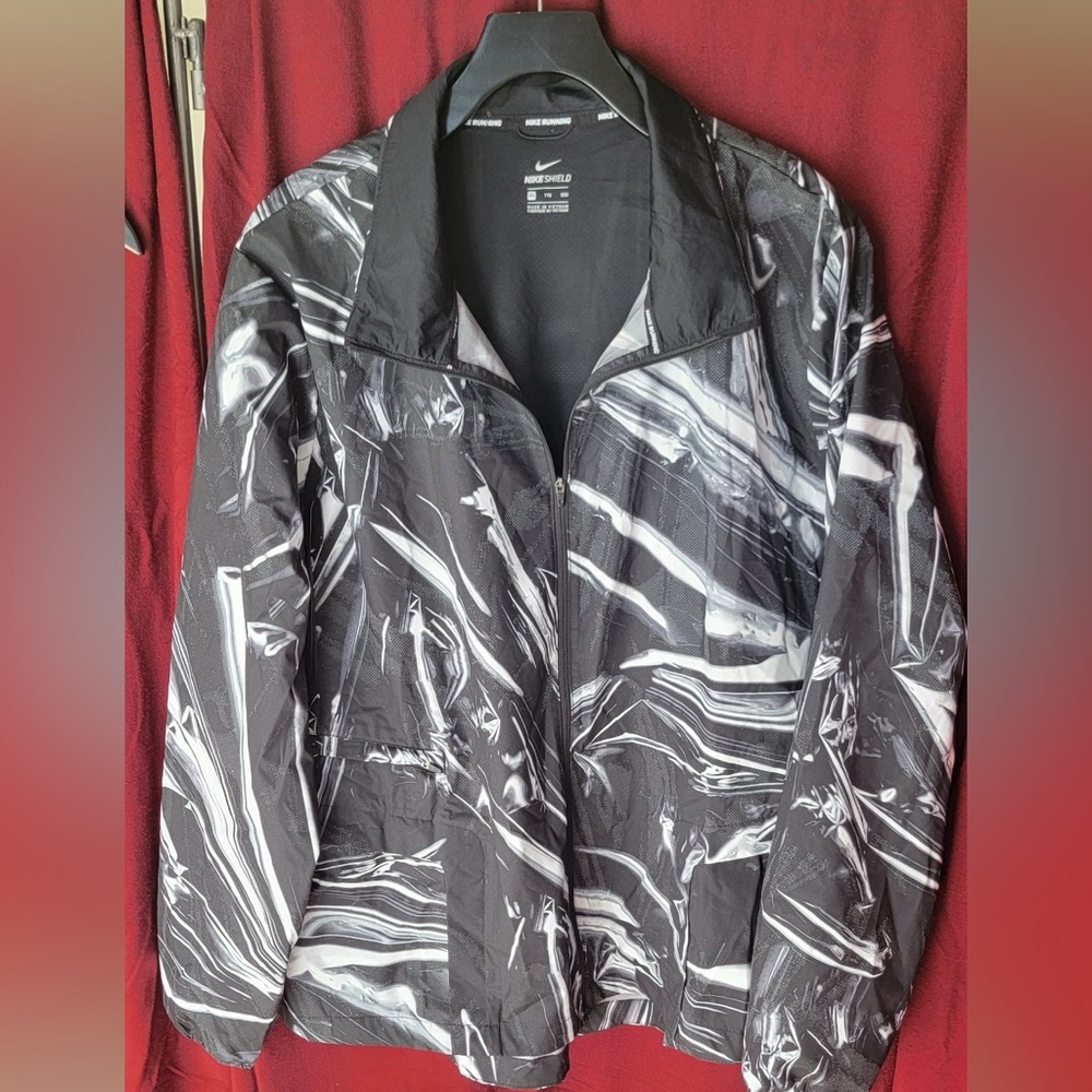 Nike Black and White Windbreaker Jacket